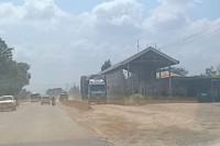 លោក ម៉ម ពិសិទ្ធ ប្រធានស្ថានីយ៍ជញ្ជីងថ្លឹងរថយន្តផ្លូវជាតិលេខ២ប្រែក្លាយជញ្ជីងថ្លឹងរថយន្តឲ្យទៅជាជញ្ជីងថ្លឹងលុយគ្មានញញើតអ្វីឡើយ