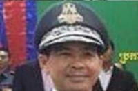 លោក ហេង សំបូរមេគយខេត្តកំពតនិងលោក យី ថុលមេគយច្រកព្រែកចាកពួតដៃគ្នាប្រព្រឹត្តអំពើពុករលួយកាន់តែខ្លាំង