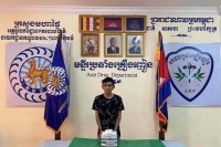 សមត្ថកិច្ចឃាត់ខ្លួន .! ជនសង្ស័យជាមេក្លោងជួញដូរគ្រឿងញៀនម្នាក់ រួមនឹងថ្នាំញៀនជាង១គីឡូត្រូវបានបង្ក្រាប!