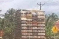 លោក នូ និច នាយប៉ុស្តិ៍នគរបាលច្រកដូនរ័ត្ន ប្រើអំណាចនិងតួនាទីគាបយកលុយ ពីក្រុមឈ្មួញទាំងតូចទាំងធំ តាមអំពើចិត្ត អាងខ្នងបង្អែករឹងមាំផ្កាយ 4 នៅក្រសួងមហាផ្ទៃចាំជួយនិងទប់តំណែង?