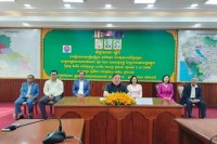 ឯកឧត្តមខៀវ កាញារីទ្ធ រដ្ឋមន្ត្រីក្រសួងព័ត៌មាន និងលោក ជំទាវ បានបើកកិច្ចប្រជុំសំណោះសំណាល រវាងបងប្អូនអ្នកសារព័ត៌មាន ប្រចាំខេត្តស្វាយរៀង ?