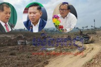 ក្រុមឈ្មួញសម្រុក ជីករណ្តៅដីបឹង យកទៅលក់យ៉ាងរលូន ដឹកជញ្ជូនតាមរថយន្តធំៗយ៉ាងគំហុក រាល់ថ្ងៃ ចំណុចភូមិសេរីវន ឃុំមហាសាំង ខុសបទដ្ឋានបច្ចេកទេស ធ្វើឲ្យជ្រុះអាចម៍ដី ពាស់ពេញផ្លូវ មិនគ្របតង់ឲ្យបានត្រឹមត្រូវ ?