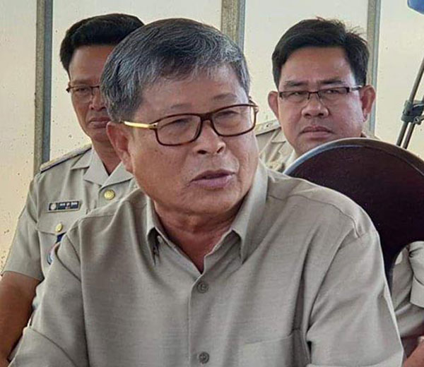 ​ក្រុមមន្ត្រី​ស្ថានីយ៍​ជញ្ជីង​ថ្លឹង​រថយន្ត​កណ្ដោលដុំ​ប្រមូល​លុយ​តាម​របៀប​ពុករលួយ​