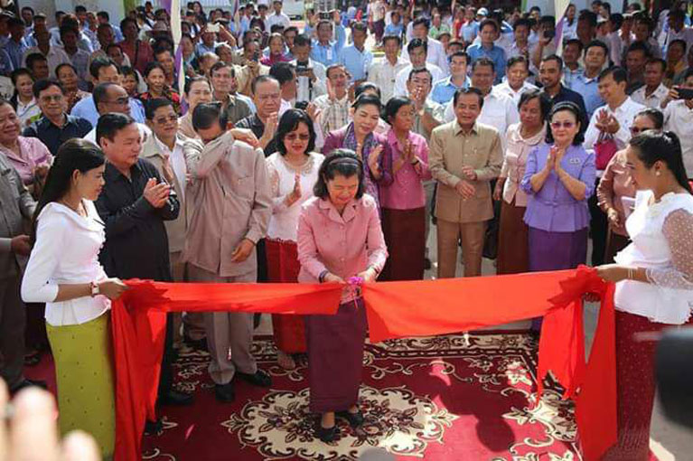 សម្ពោធ​ដាក់ឲ្យ​ប្រើប្រាស់​ជា​ផ្លូវការ​មន្ទីរពេទ្យបង្អែក​សាមគ្គី​​រំដួល ស្ថិតនៅ​ឃុំ​កំពង់​ចក ស្រុក​រំដួល​