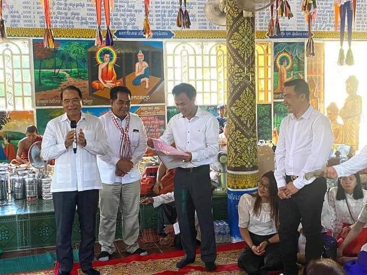 លោក សុខា រាម បាន​សំ​ណោះ​សំ​ណា​ល​ជាមួយ​ព្រះសង្ឃ​នឹង​ប្រជាពលរដ្ឋ បានដាក់​គ្រឿងចក្រ​បាន​ចាប់ផ្តើម​ដំណើរការ​ឈូសឆាយ​ស្តារ​ផ្លូវ​នៅ​ឃុំ​បុស្ស​មន .!
