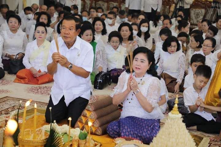 ឯកឧត្តម​បណ្ឌិត ជាម ច័ន្ទ​សោភ័ណ អភិបាល​នៃ​គណៈ​អភិបាលខេត្ត​ត្បូងឃ្មុំ និង​ឯកឧត្តម ស៊ា​ក ឡេង ប្រធាន​ក្រុមប្រឹក្សា​ខេត្ត រួម​ជាមួយ​ថ្នាក់ដឹកនាំ​ជាន់ខ្ពស់​ក្នុង​ខេត្ត​.!
