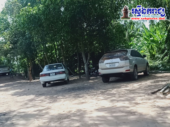 លោក​អភិបាលស្រុក​ក្រូចឆ្មារ នឹង​លោក​អធិការដ្ឋាន​នគរបាល​ស្រុក​ក្រូចឆ្មារ មិន​គួរ​មើលរំលង​ម្ចាស់​សង្វៀន​ប្រជល់មាន់​ដុះ​ស្លែ​របស់​តា​ជ័រ កំពុងតែ​បើក​លេង​ក្នុង​ព្រៃ​ឬ​ស្សី​ប្រចាំ​ភូមិ​កំពង់​ទ្រាស .!