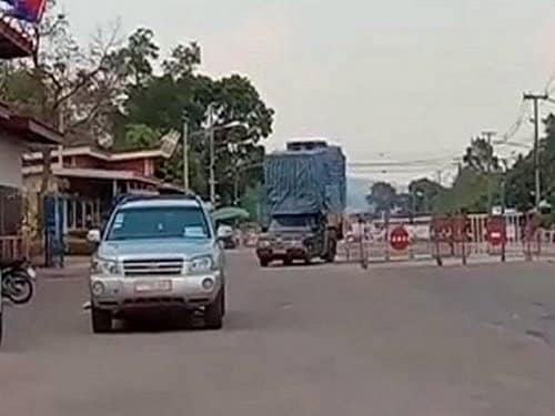 លោក កែវ សារ៉ាត់ ប្រធានការិយាល័យ​គយ​ច្រកទ្វារ​អន្តរជាតិ​ជាំ​ឃុបឃិត​ឲ្យ​ឈ្មួញ​ធំៗ​នាំចូល​ទំនិញគេចពន្ធ​ទំនិញ​បង់ពន្ធ​មិន​គ្រប់​និង​ទំនិញ​ខុស​ច្បាប់​ចូល​ពេញបន្ទុក​ជា​ថ្នូរ​នឹង​ផលប្រយោជន៍​ផ្ទាល់ខ្លួន​