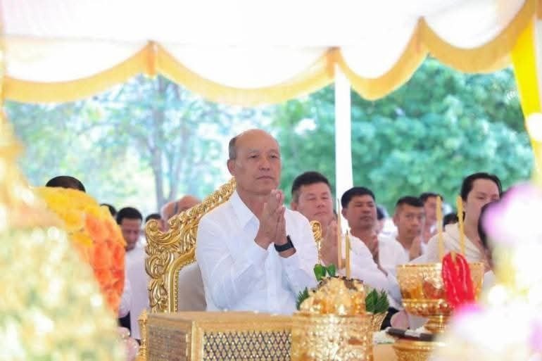 បុណ្យផ្កា​ប្រាក់​សាមគ្គី កងរាជអាវុធហត្ថ ដើម្បី​ប្រមូល​បច្ច័យ​កសាង​ព្រះវិហារ វត្ត​គគីរ ស្រុក​រមាស​ហែក  ​ខេត្ត​ស្វាយរៀង​